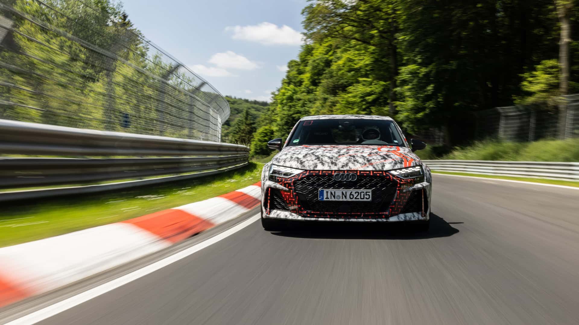 Το Audi RS3 διέλυσε το ρεκόρ της BMW M2 – Ο χρόνος που έκανε στο Nurburgring [video]