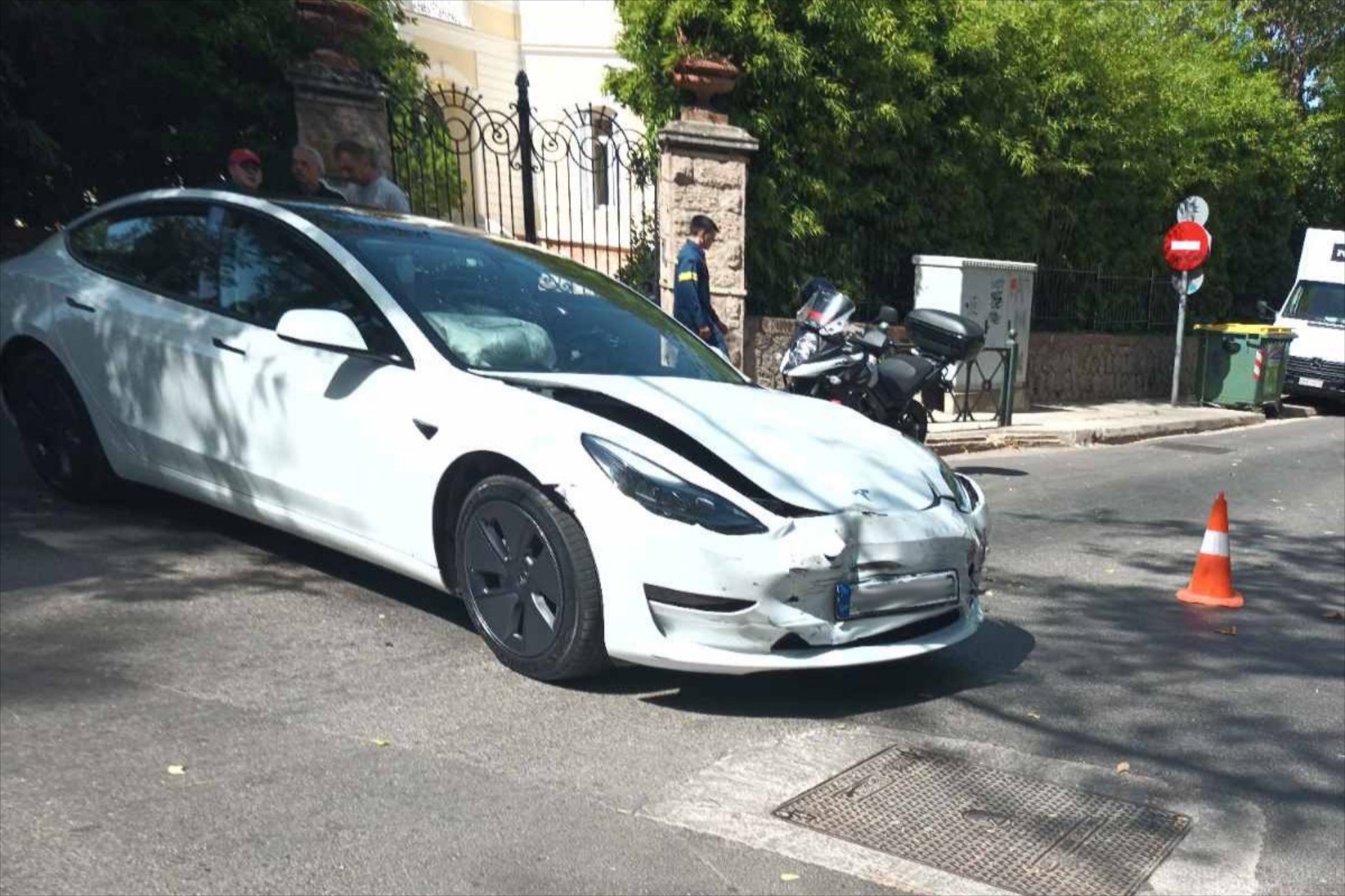 Tesla εναντίον Kia στην Κηφισιά - Ποιος κέρδισε;