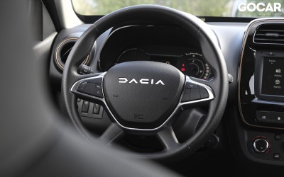 Έπεσε κι άλλο η τιμή του Dacia - Kαίει 3 ευρώ στα 100 km