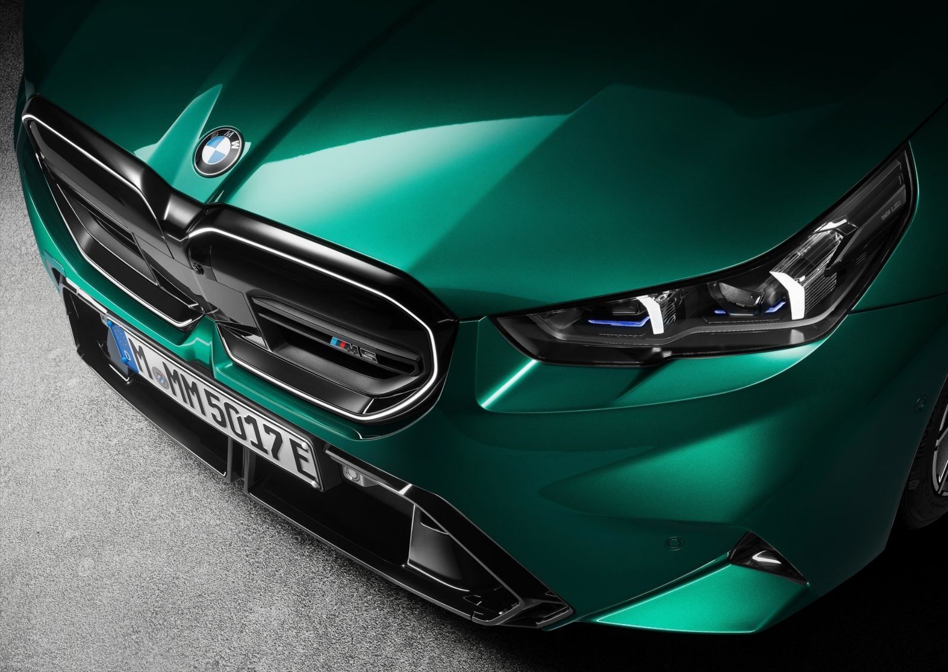 Στην Ελλάδα η BMW όνειρο των 727 PS - Τιμή
