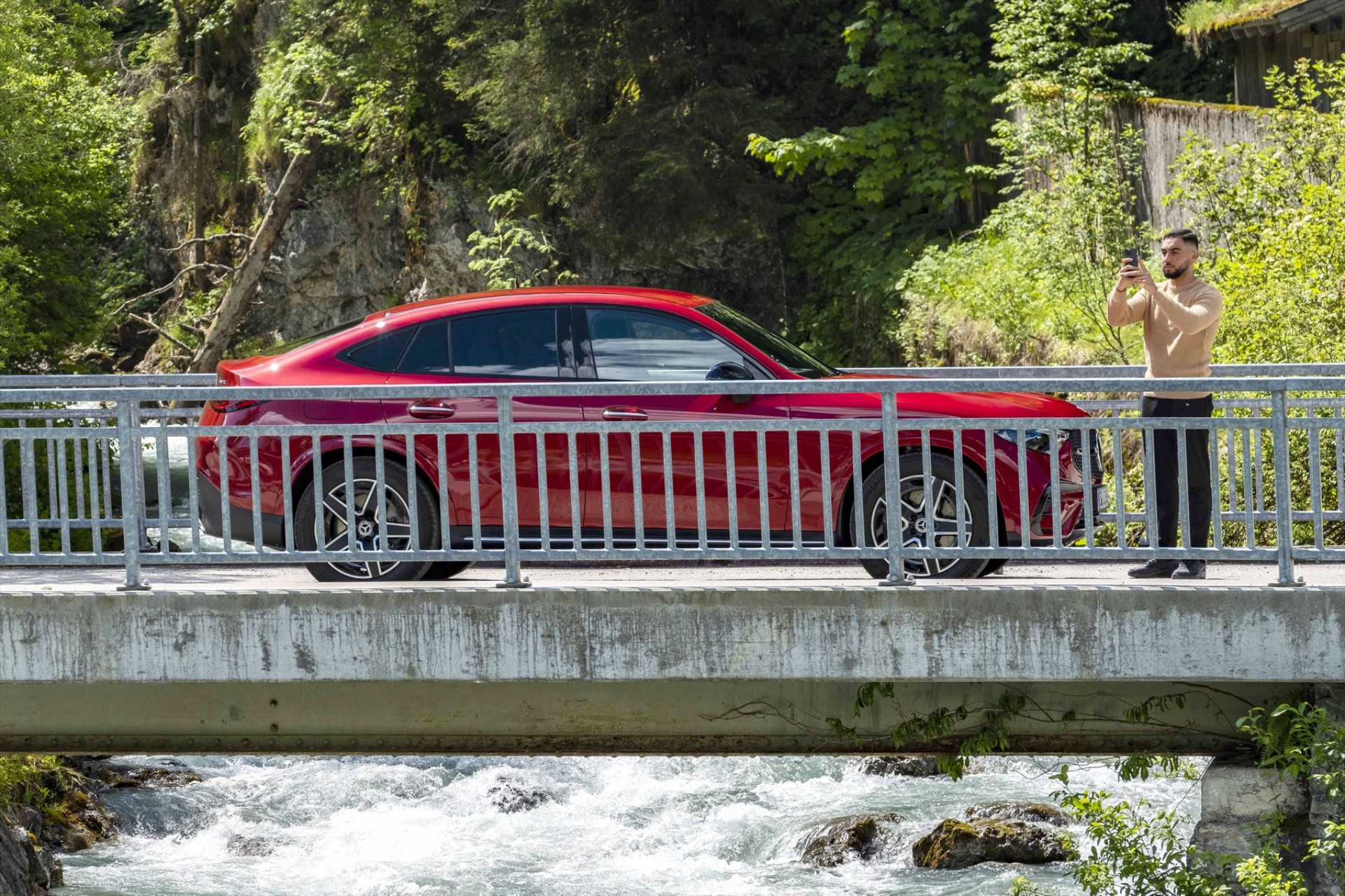 Έχασε την πρωτιά η Tesla - Αυτή είναι η πιο πολύτιμη αυτοκινητοβιομηχανία του 2024