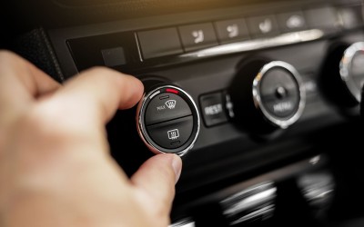 Καύσωνας: Η ζέστη στο αυτοκίνητο ισοδυναμεί με… κατανάλωση αλκοόλ!