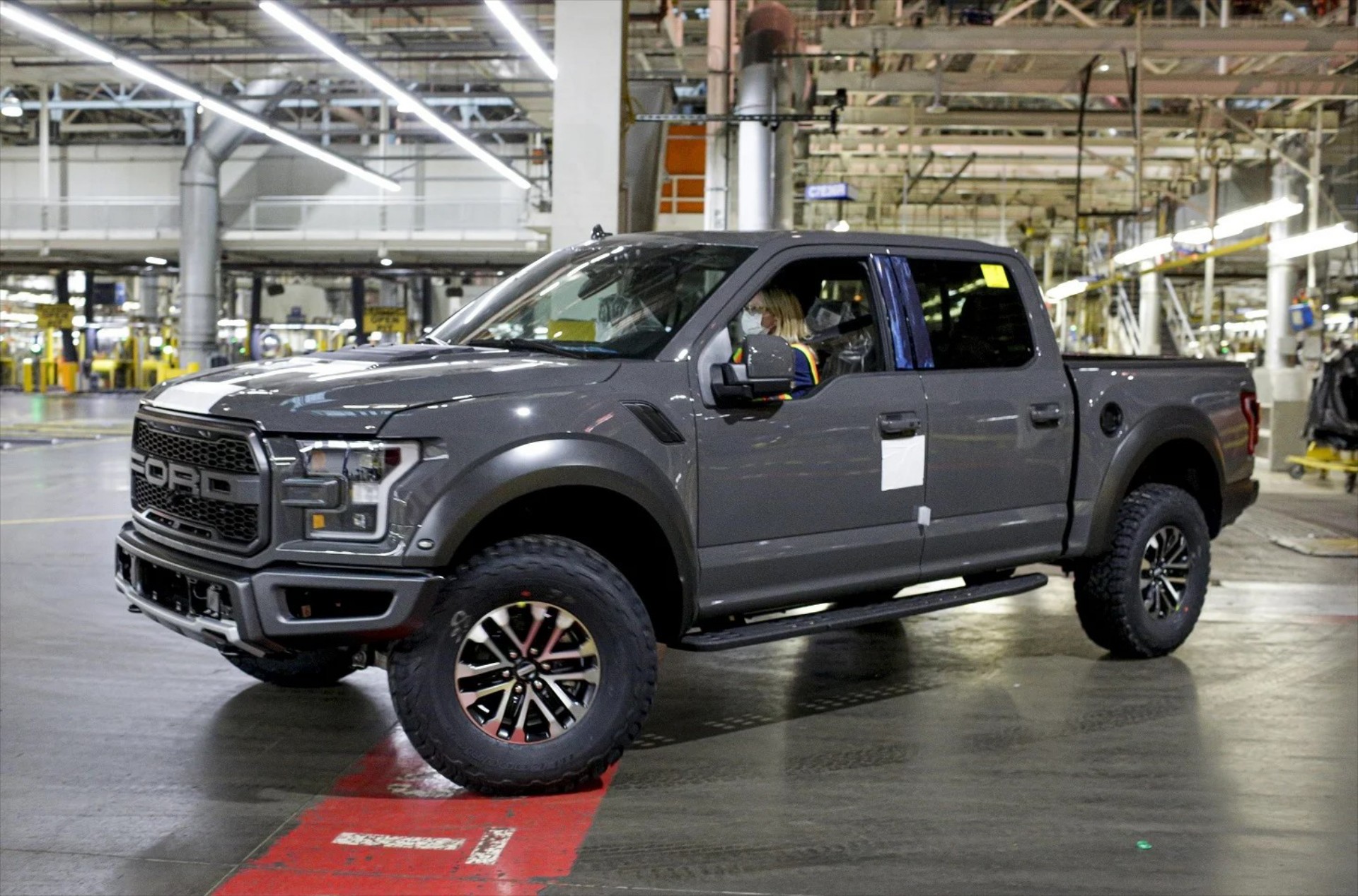 Εξαφάνισαν 10 Ford Raptor από το εργοστάσιο – Το λάθος των υπαλλήλων 