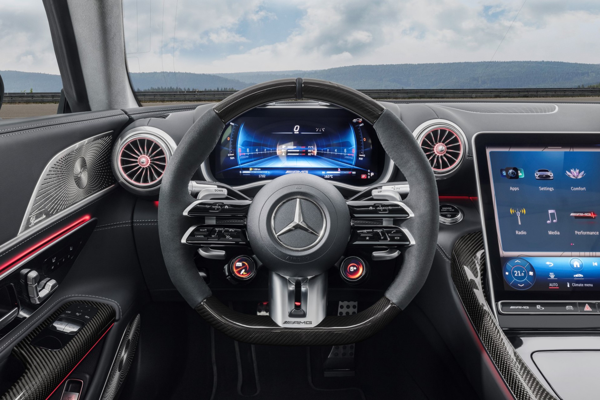Ήρθε στην Ελλάδα η Mercedes όνειρο – 130.000 ευρώ είναι μόνο οι φόροι!