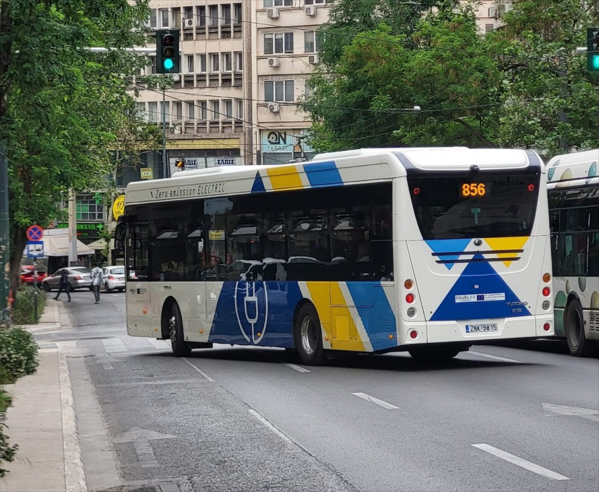 Αθήνα - Ηλεκτρικά λεωφορεία: Έχουν σύστημα για να μην πέφτουν οι επιβάτες
