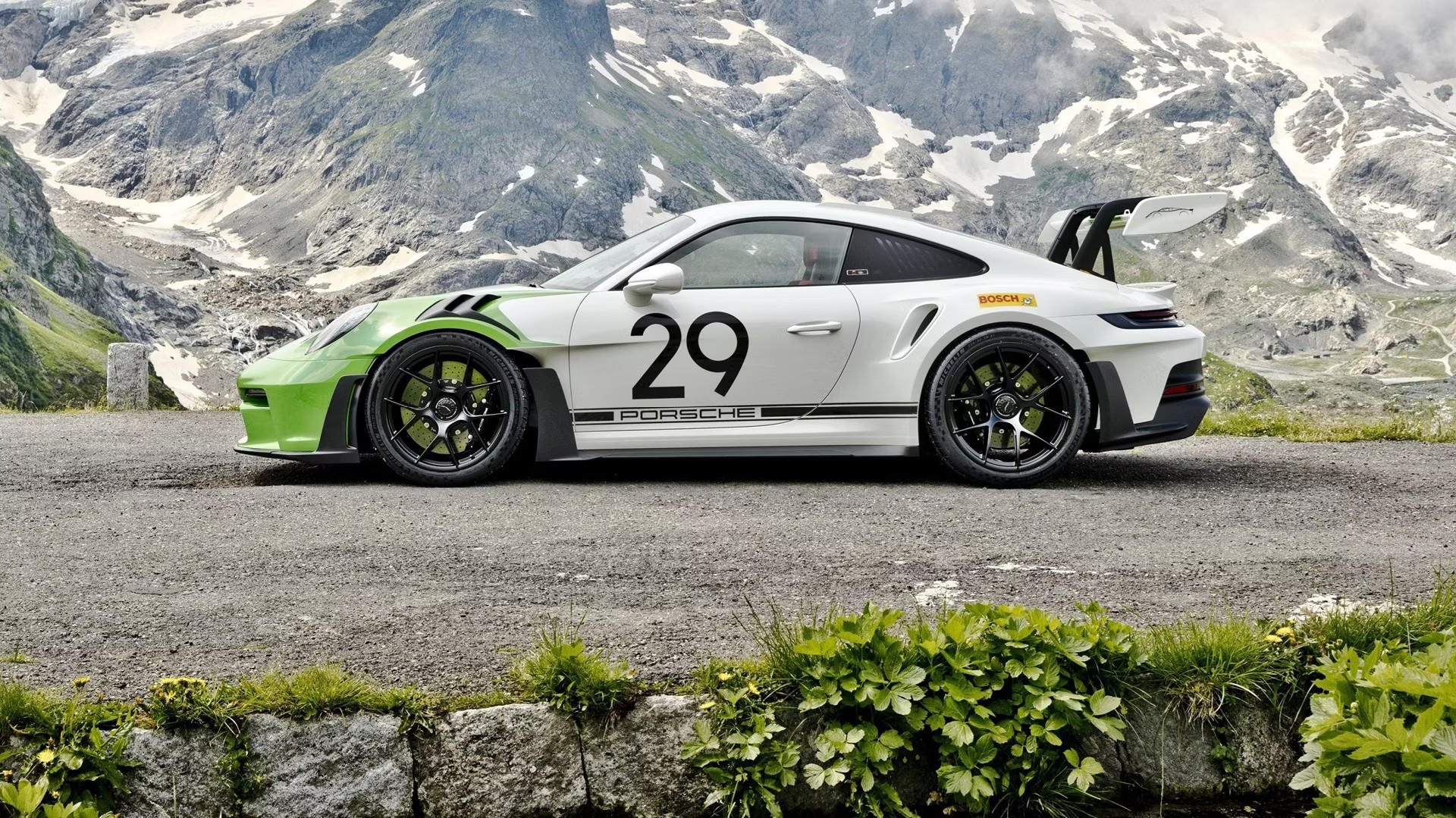 H Porsche που δεν έχει τιμή - Θα την δώσει σε έναν αγοραστή τυχαία! 