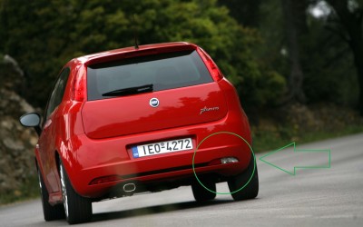 Γιατί κάποια αυτοκίνητα έχουν ένα φως στην όπισθεν; 