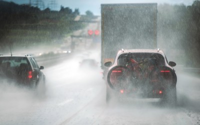 Καιρός: Δες πού θα βρέχει κατά το ταξίδι