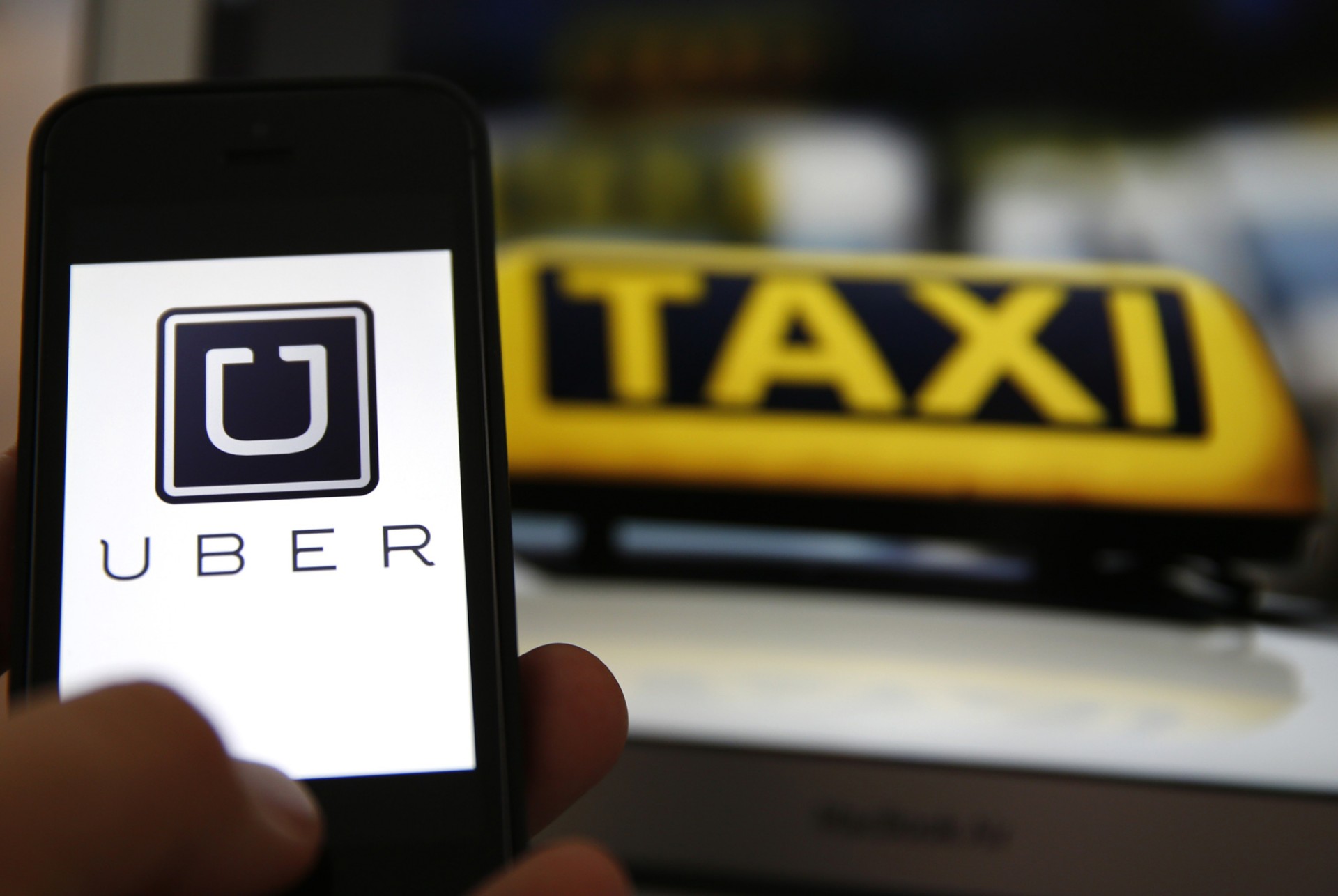 Μεγάλη απάτη από 800 οδηγούς Uber – Έτσι έκλεβαν για χρόνια πελάτες και εταιρεία 