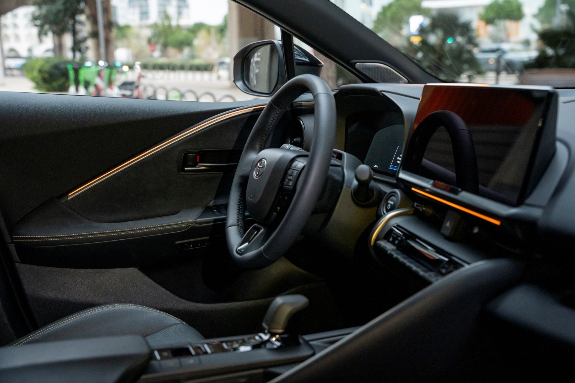 Το νέο Toyota SUV που καίει 4,3 ευρώ στα 100 km - Τιμή στην Ελλάδα