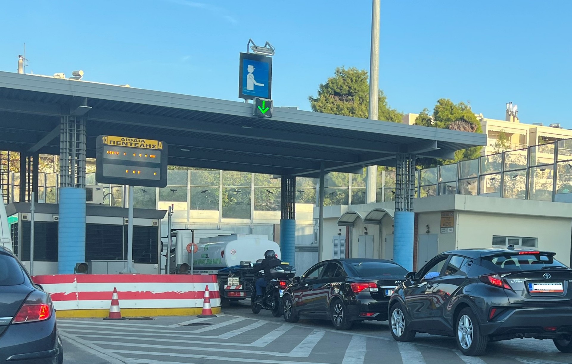 Διόδια: Σε ποιους δρόμους και πότε μειώνονται