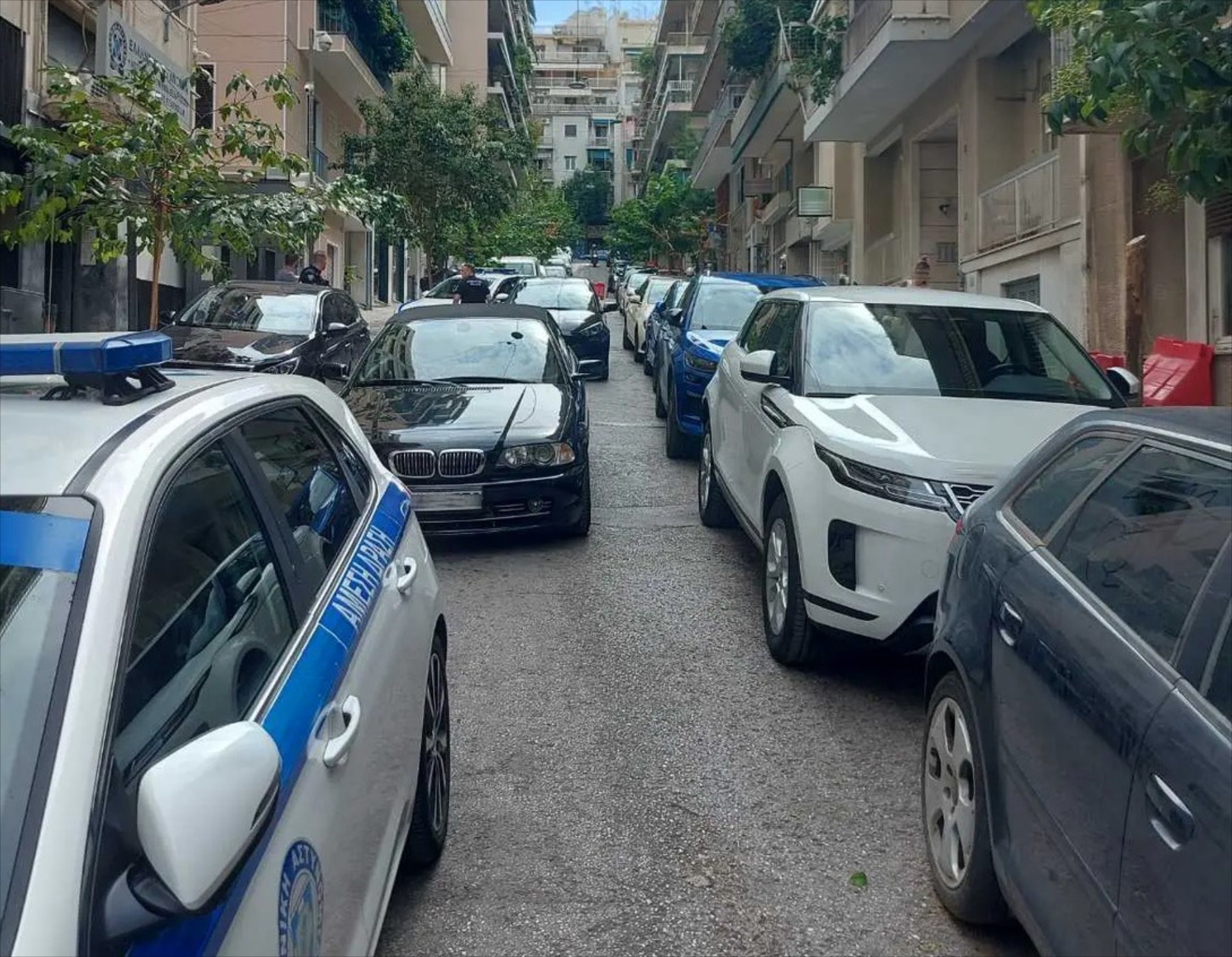 Στη φάκα ο κλέφτης των πάρκινγκ της Αθήνας– Το λάθος που έκανε με το λευκό Range Rover