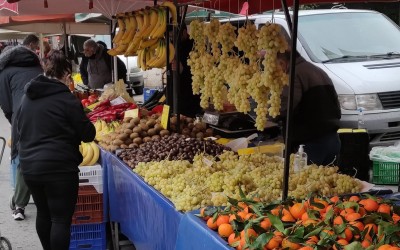 Λαϊκή αγορά: Τι ισχύει με τα ΙΧ - Πότε μπορεί να φας πρόστιμο