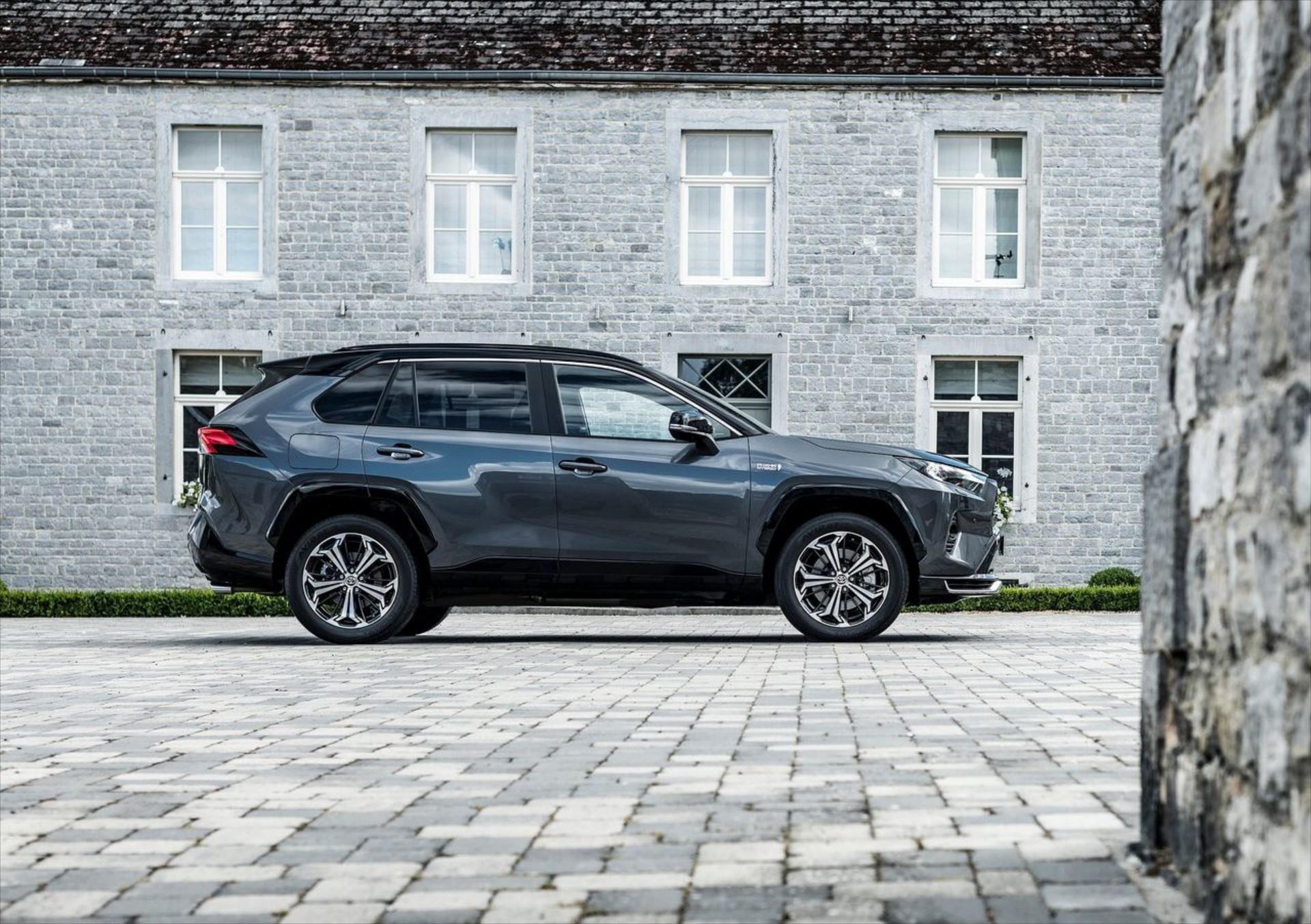 Το SUV της Toyota που πουλάει 1.283 αυτοκίνητα την ημέρα – Σε μία μόνο αγορά