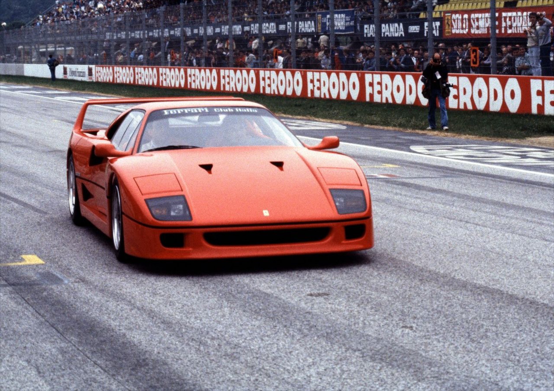 Θα αναβιώσει η Ferrari την θρυλική F40 – Κύριοι, τα ρέστα σας… 
