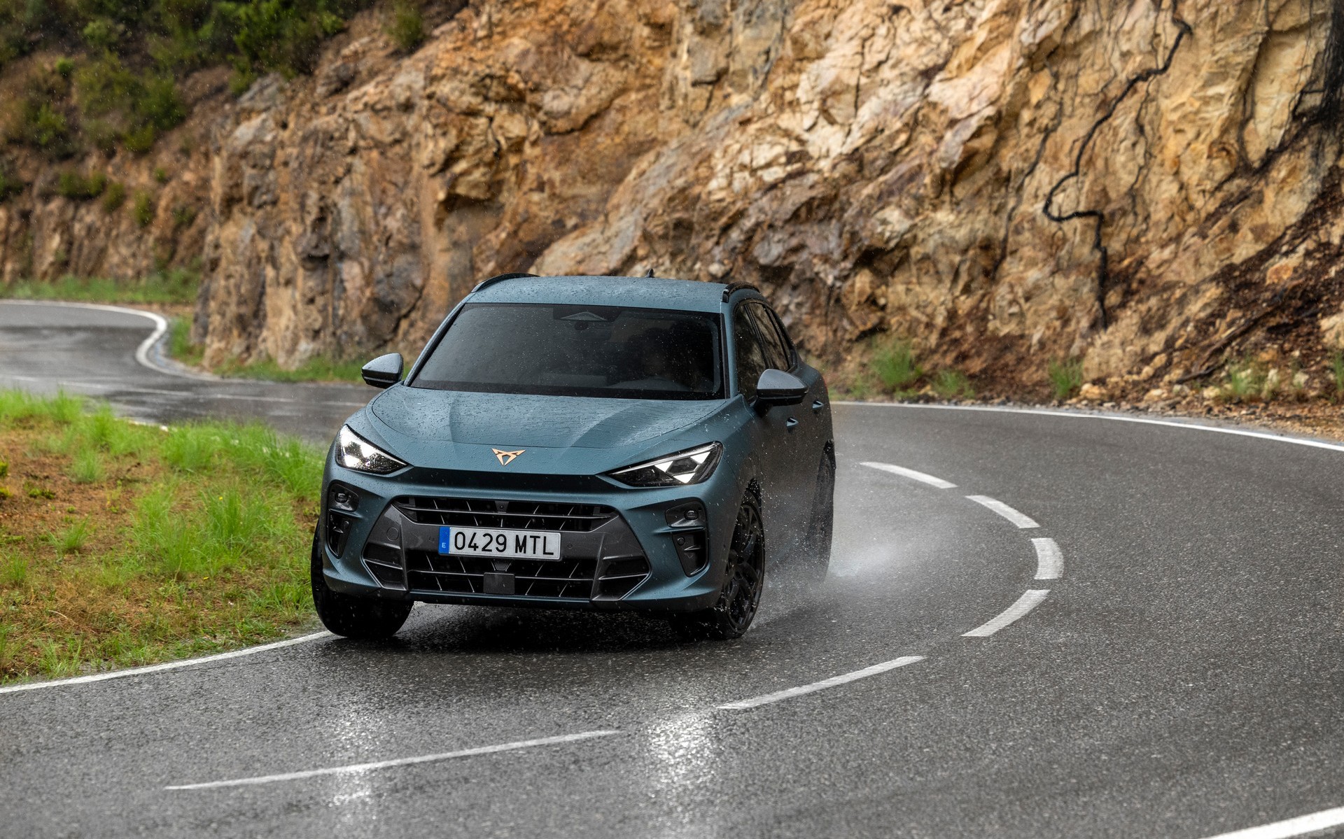 Στην Ελλάδα το νέο CUPRA Terramar - Ξεκινά με έκπτωση 2.000 ευρώ (Τιμές και εκδόσεις)