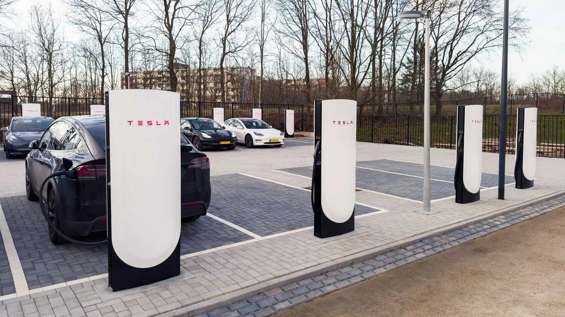 Οι Tesla Superchargers φτάνουν στα… 500 kW - Η μεγάλη αλλαγή
