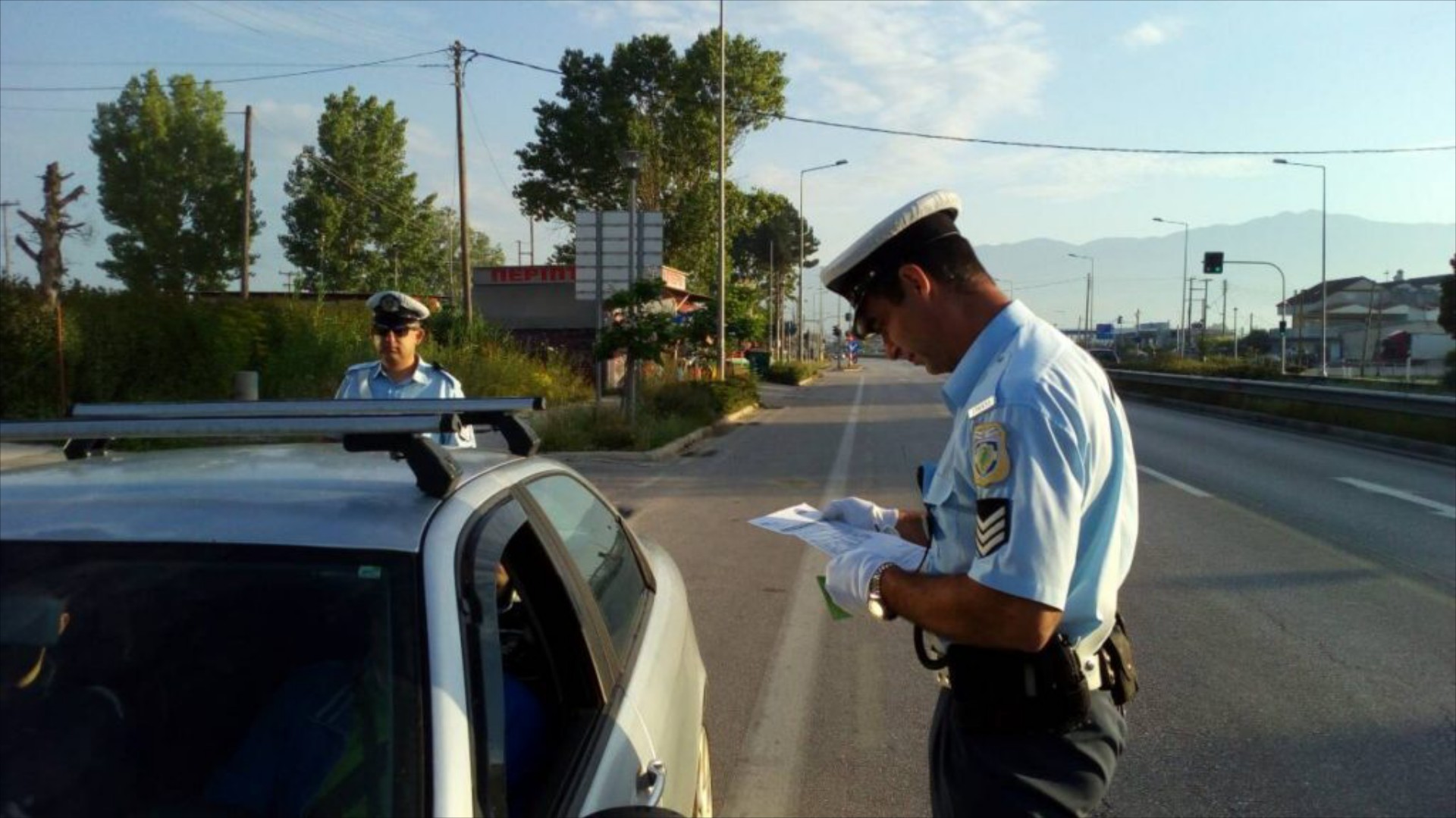 Έσπασαν κάθε ρεκόρ οι Έλληνες οδηγοί - Πόσες κλήσεις έλαβαν σε 10 μήνες; 