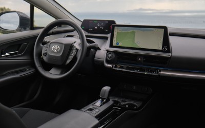 Υβριδικό Toyota με 223 PS που καίει 3,5 ευρώ τα 100 km - Ποιο είναι;