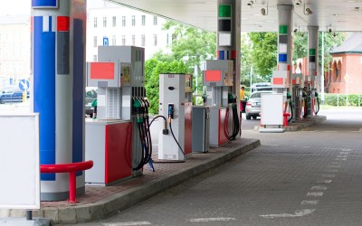 Γιατί έκλεισαν χιλιάδες πρατήρια καυσίμων στην Ευρώπη; Τι γίνεται στην Ελλάδα;