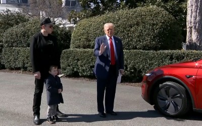 Ο Trump μισεί τα ηλεκτρικά, αλλά αγοράζει ένα Tesla – Ξανά [video]