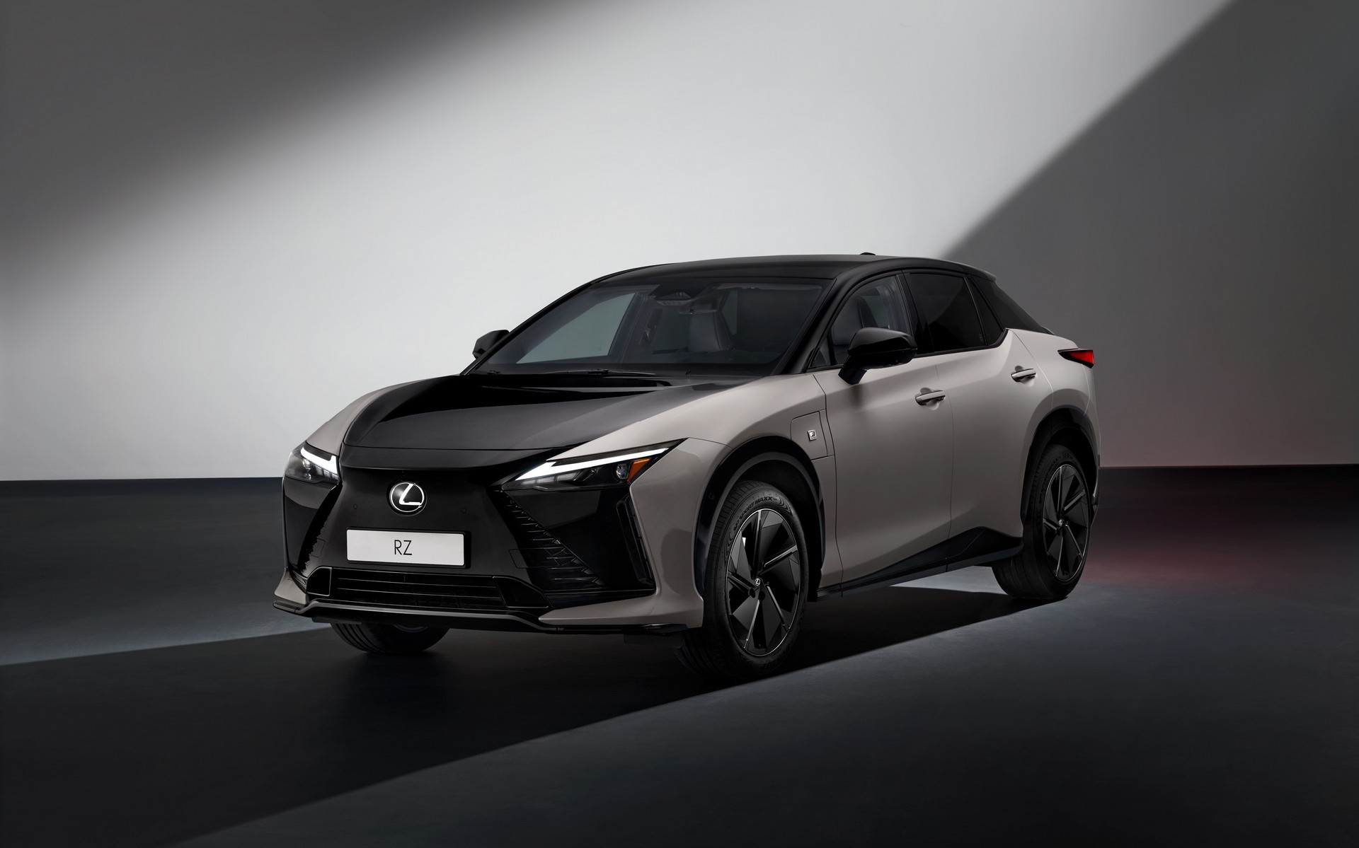 Πότε έρχεται το νέο Lexus RZ - Τι πρέπει να ξέρετε για το τιμόνι
