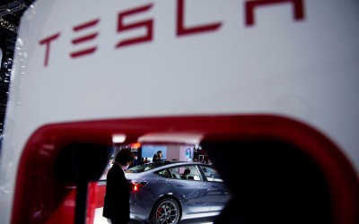 Νέο πισωγύρισμα για την Tesla – Τι γίνεται με το φθηνό Model Y;