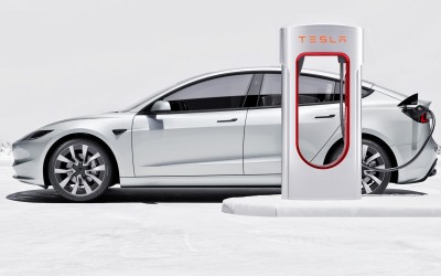 H Tesla καταρρέει - Πτώση εσόδων 71%
