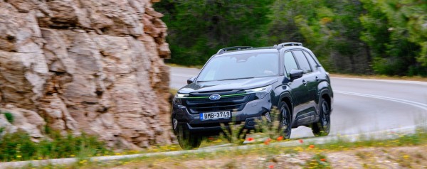 Δοκιμή Subaru Forester e-Boxer: Icon! 