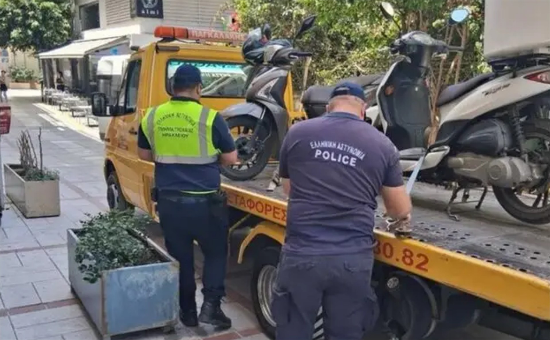 Ντου της Αστυνομίας στο Ηράκλειο - Έφερε γερανούς και συνέλαβε οδηγούς