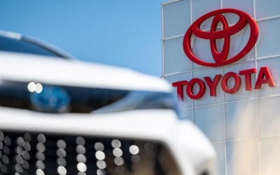 Δεν χάνει από κανέναν η Toyota - To Νο1 αυτοκίνητο στον κόσμο είναι ιαπωνικό