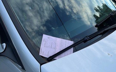 Ελλάδα: H νέα απάτη στις κλήσεις του παρμπρίζ - Μην πληρώσεις ποτέ