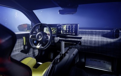 4 Έλληνες παρήγγειλαν το Renault των 157.000 ευρώ