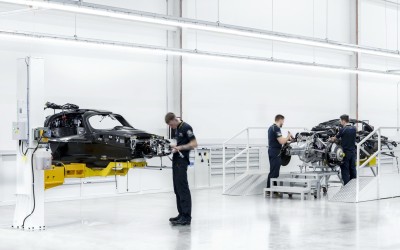 Έβαλαν λάθος βίδες σε αυτοκίνητο αξίας 2,8 εκατ. ευρώ – Τι μπορεί να συμβεί