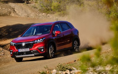 S-CROSS: 4x4 hybrid SUV με χαμηλή κατανάλωση και κορυφαία τιμή στην Ελλάδα