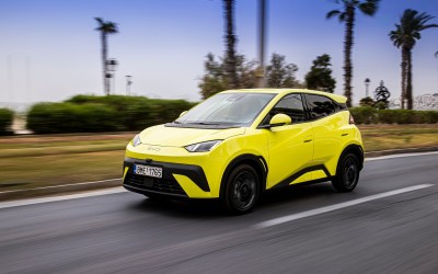 Η BYD έφερε στην Ελλάδα το αυτοκίνητο των 20.790 ευρώ – Είναι το Dolphin Surf