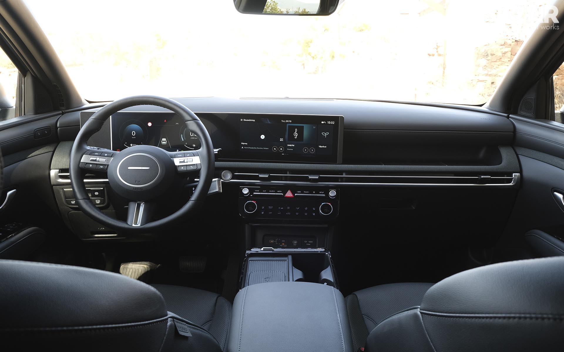 Έως 3.000 ευρώ φθηνότερο το υβριδικό SUV της Hyundai που καίει 3 lt στα 100 km