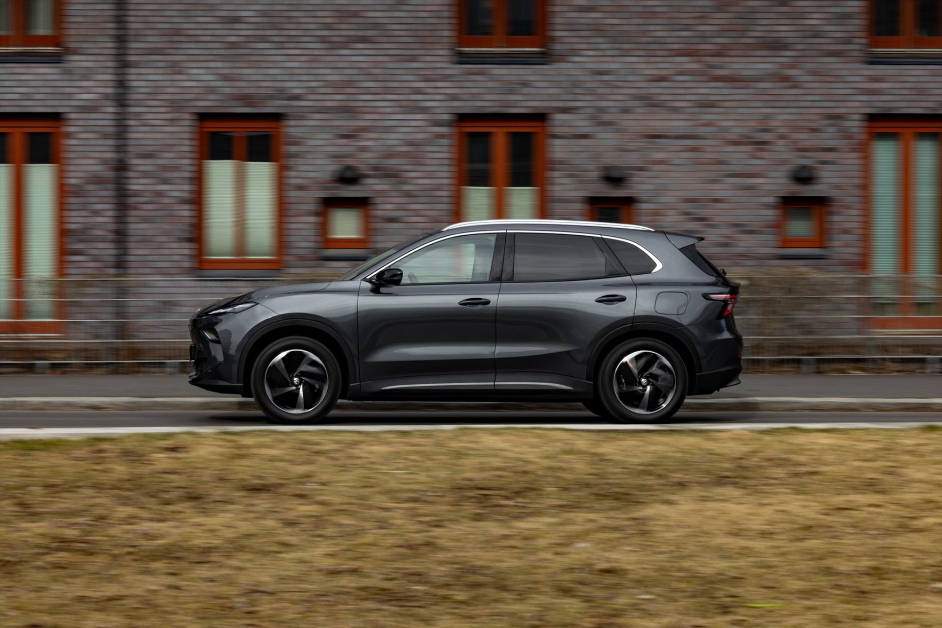 Έρχεται το SUV της MG με τα καλύτερα φρένα – Σταματάει σε 35,5 μέτρα