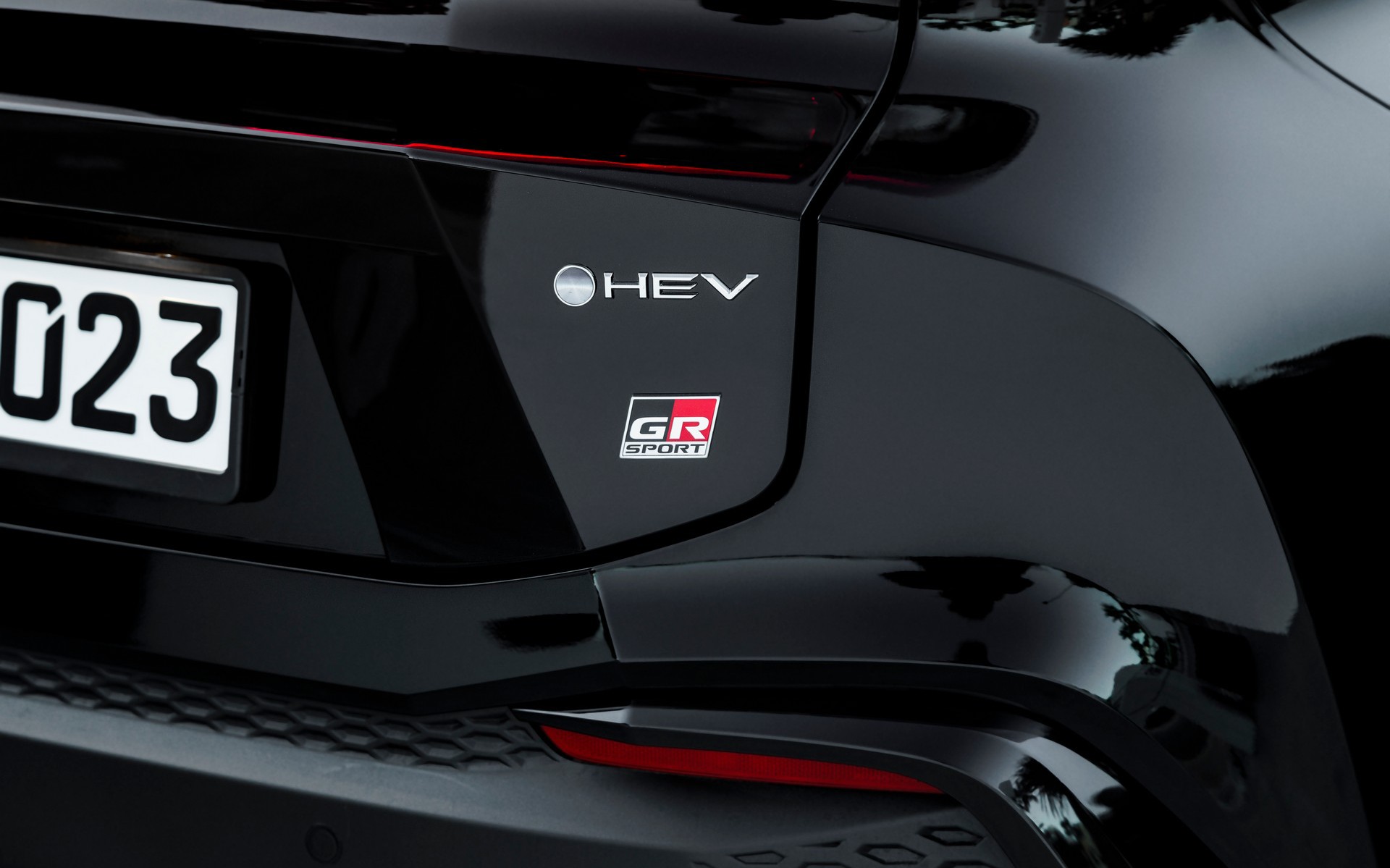 9 εκατομμύρια ηλεκτρικά ρυπαίνουν όσο 27 εκατομμύρια υβριδικά!