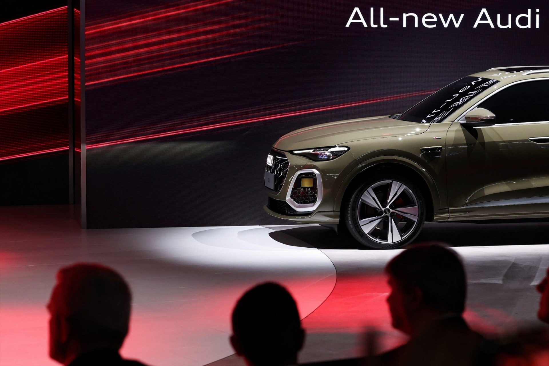 Η πρώτη εικόνα του νέου Audi Q3 – Πότε θα παρουσιαστεί