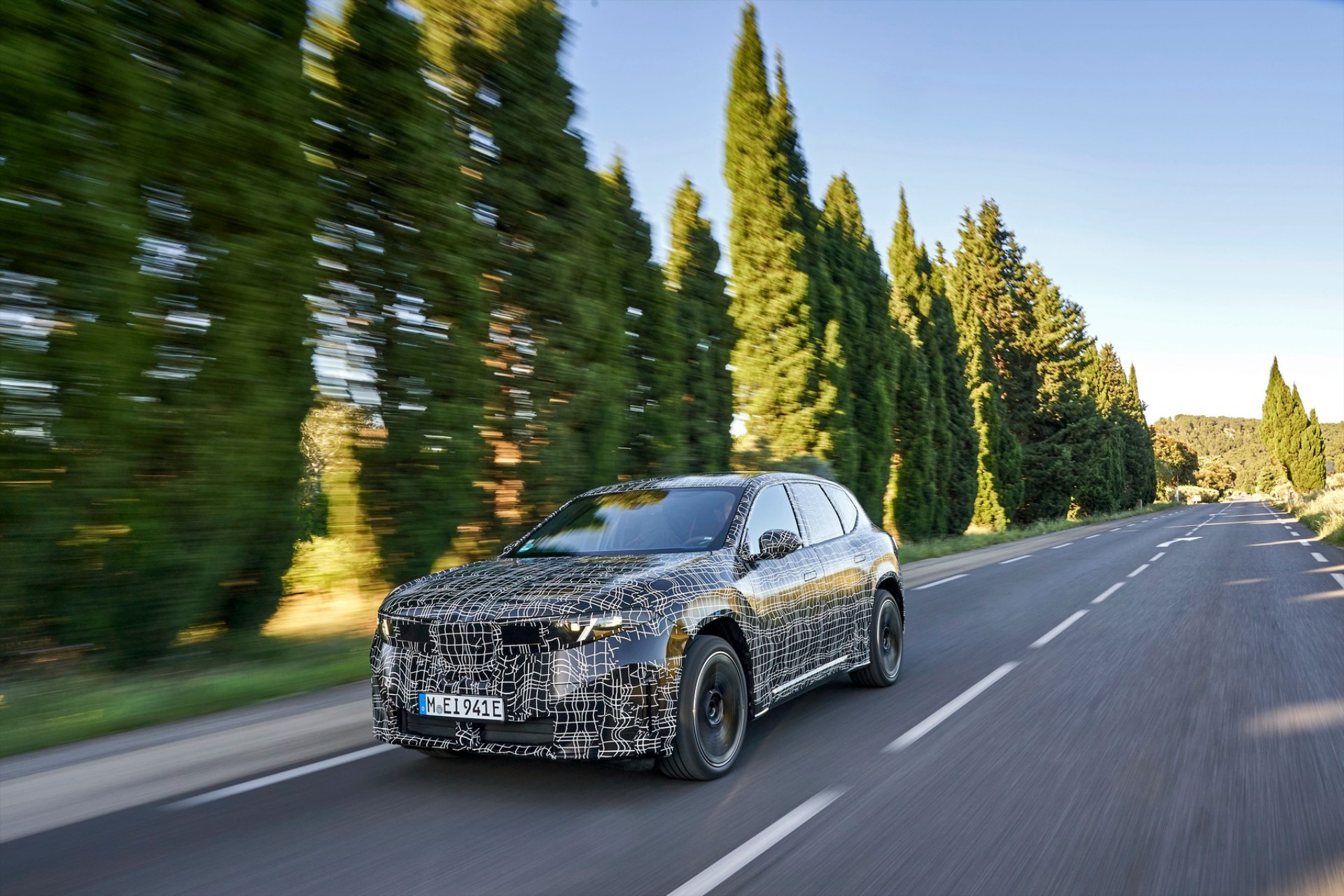 Η BMW έφτιαξε το SUV με τη μεγαλύτερη αυτονομία – 800 km με μια φόρτιση 