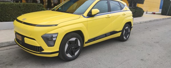 Ηλεκτρικά ταξί: Απλήρωτοι 4 στους 5 οδηγούς - Ποιος φταίει για την αποτυχία;