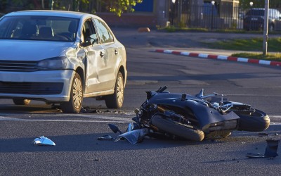 Κρήτη: Αυτοκίνητο πέρασε πάνω από άνθρωπο που είχε πέσει με τη μηχανή του – Σκληρό video