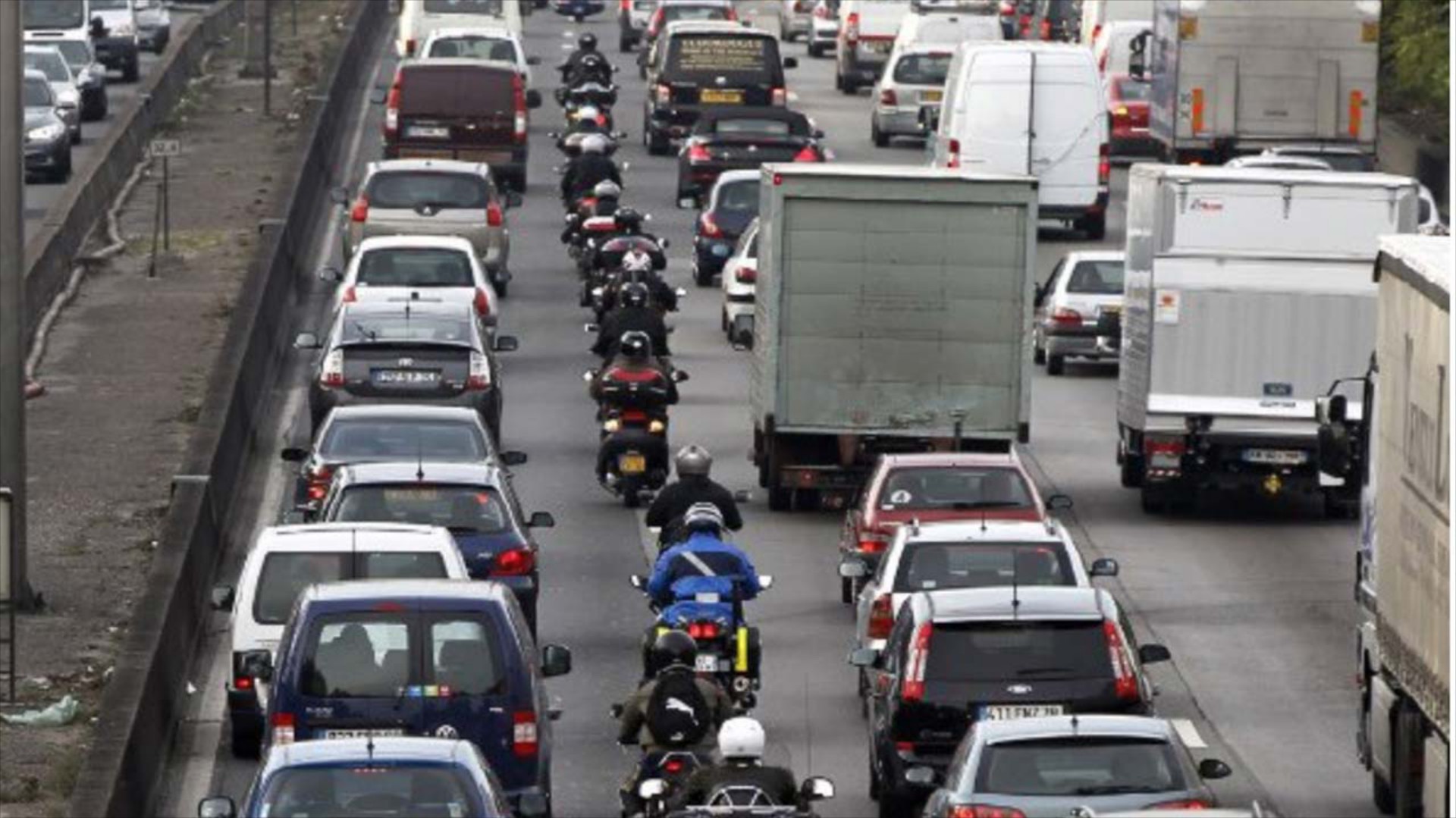 Τι είναι η διήθηση των μοτοσυκλετών - Τι λέει ο νέος ΚΟΚ