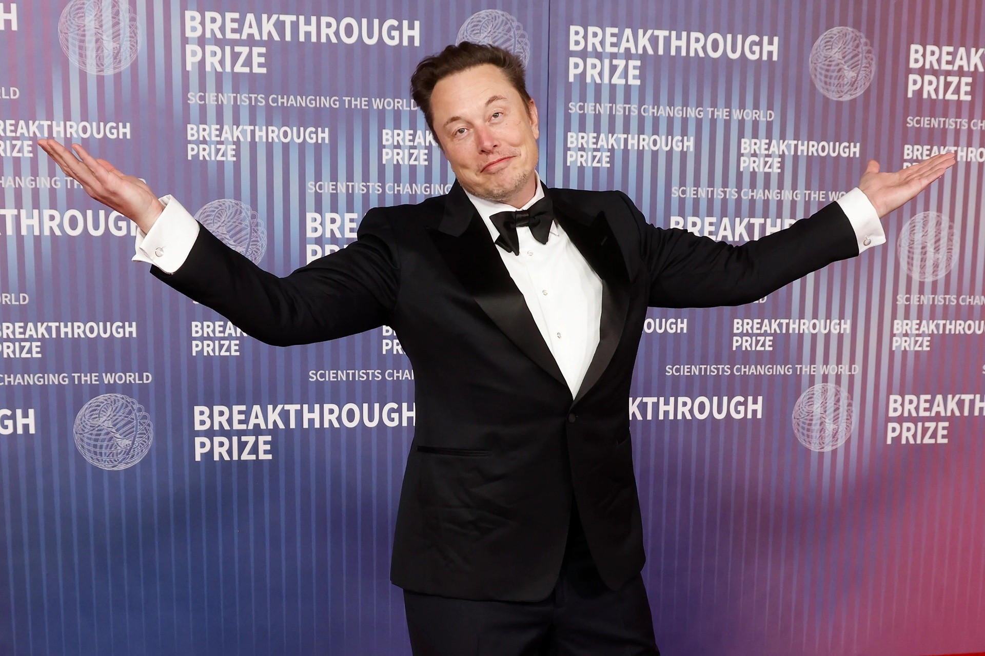 Η Tesla δίνει Γη και Ύδωρ στον Elon Musk – Αστρονομικό ποσό 