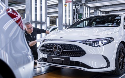 Επιχείρηση καταιγίδα από τη Mercedes - Ετοιμάζει τη μεγαλύτερη «επίθεση» στην ιστορία