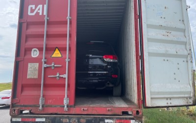 Κατάσχεσαν 32 κλεμμένα αυτοκίνητα στο τελωνείο – Άνω των 3 εκατ. η αξία τους
