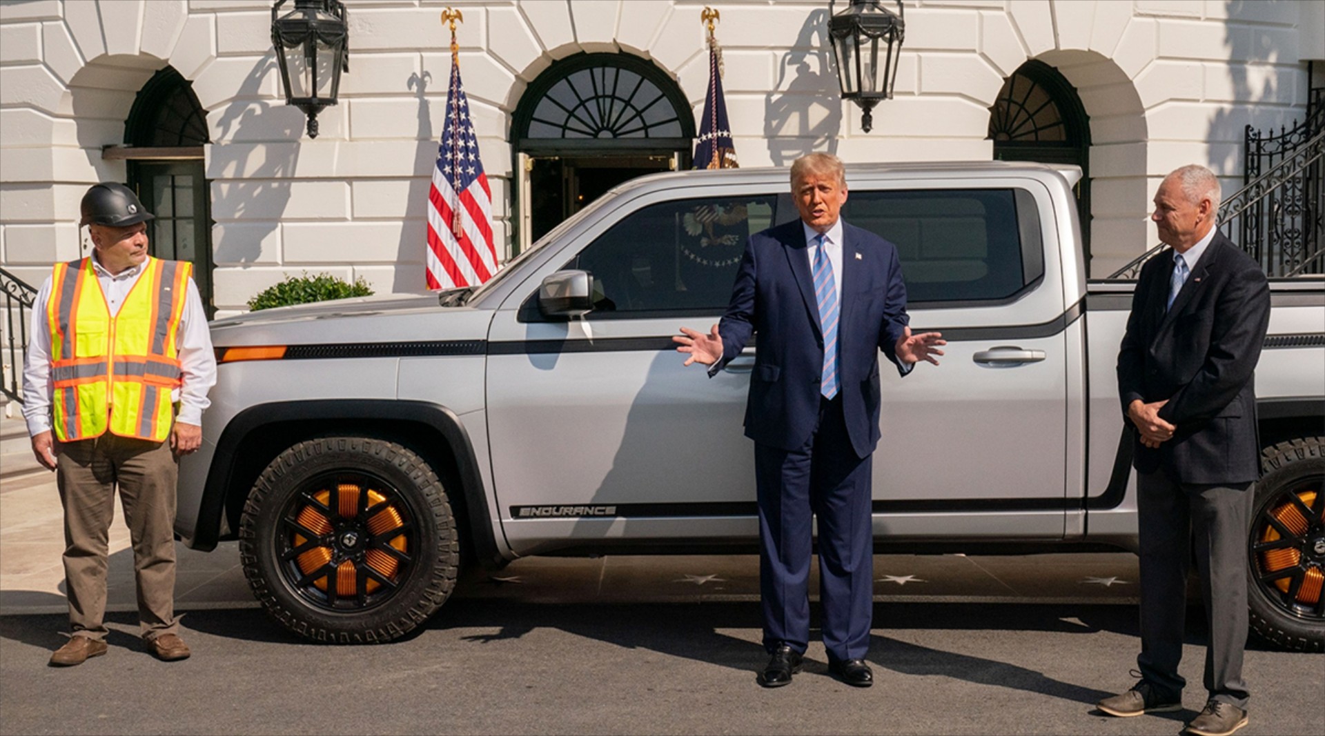 Ο Trump καταστρέφει τις αμερικανικές αυτοκινητοβιομηχανίες – Πώς και γιατί;