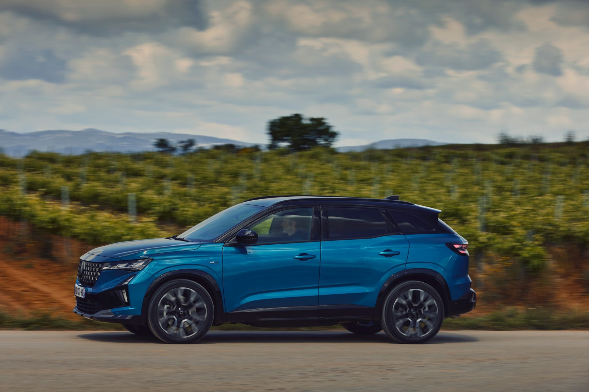 Έφτασε το καλύτερο SUV της Renault - Έχει 200 ίππους και καίει 4,7 lt 