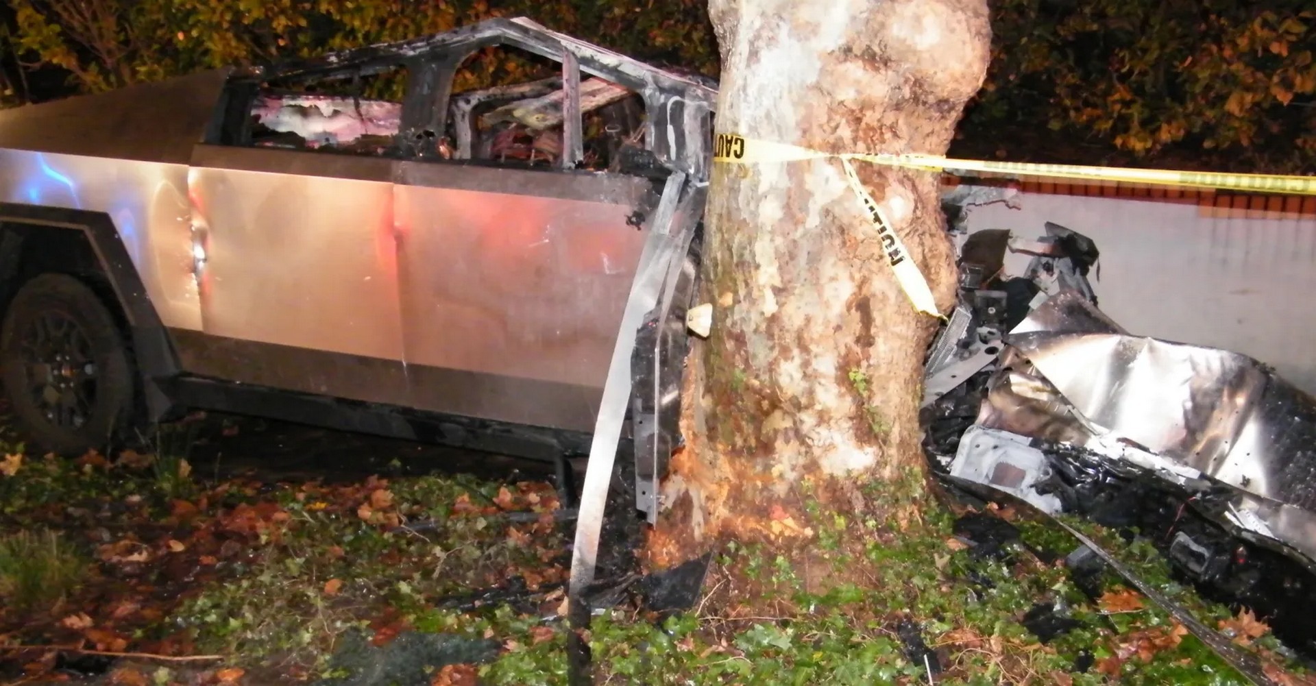 Οργή κατά της Tesla για τον θάνατο τριών φοιτητών - «Θα ζούσαν αν άνοιγαν οι πόρτες» λέει ο πατέρας